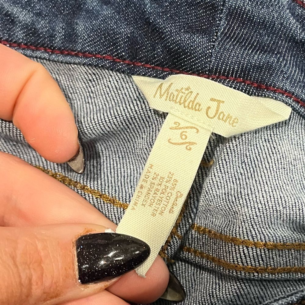 Matilda Jane Skinny Jeans Mid Rise Fading Whiskering Ankle Dark Wash Size 6 - Picture 6 of 10